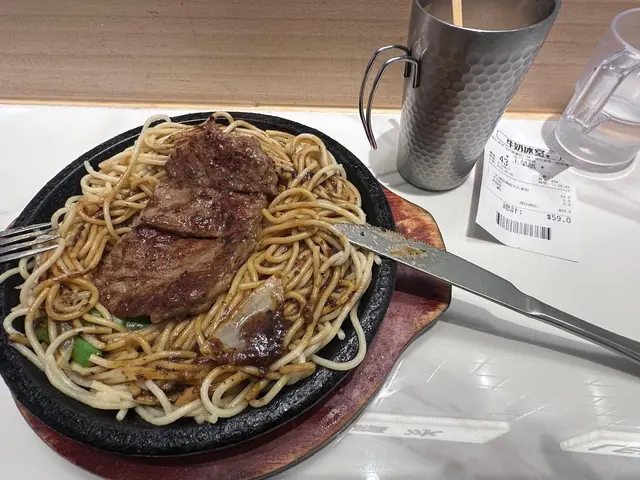 大大份牛扒幾入味,勁多意粉,可能驚乾身D油重手左,磨啡都係揀左濃都係奶味多,飲唔到啡味,不過59蚊lunch冇炸型啦😝