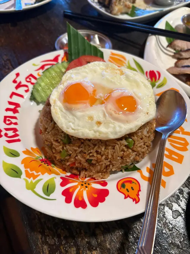 泰式肉碎煎蛋飯
