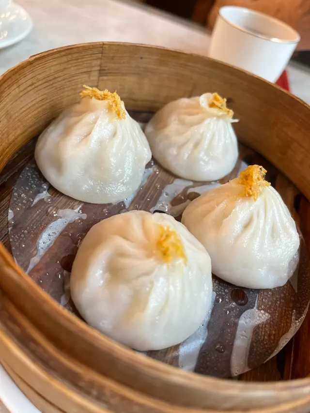 蟹粉小籠包