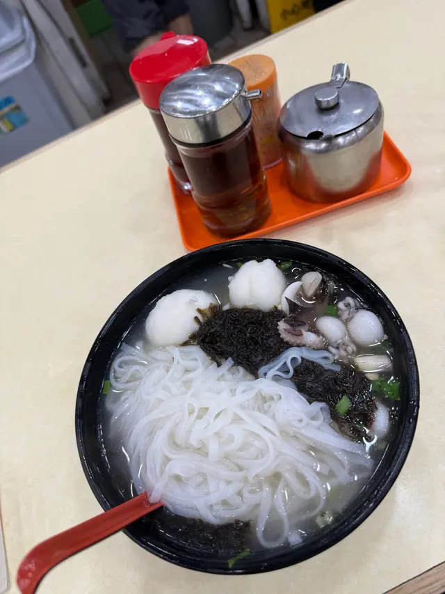 紫菜墨三鮮粉