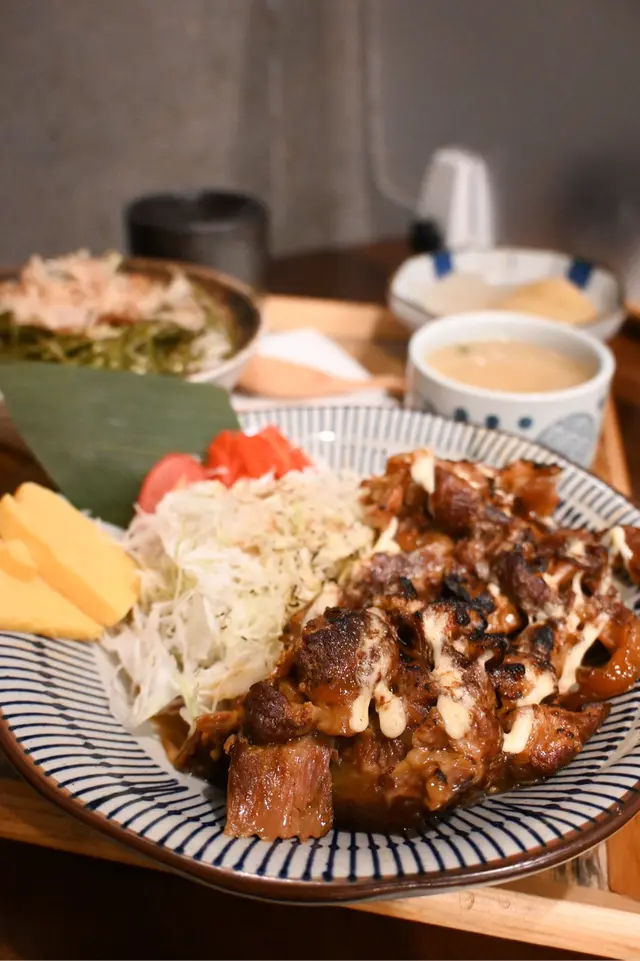 汁煮豬軟骨定食
