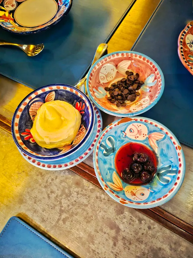 精美繽紛的手繪餐碟,全部來自Amalfi海岸😍