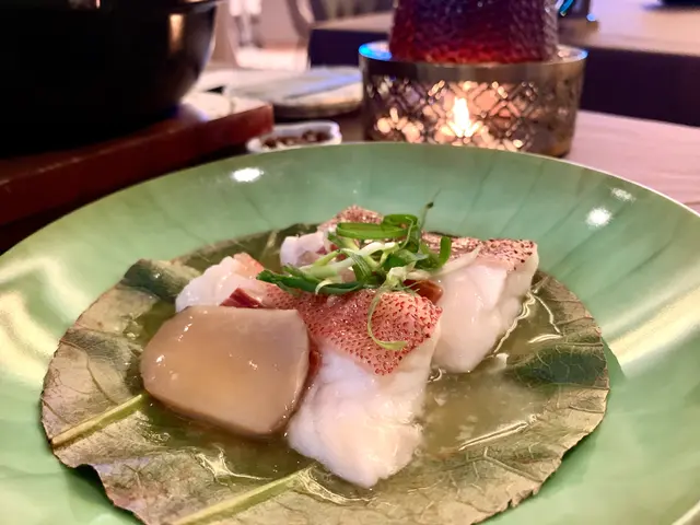 麒麟荷葉蒸星斑球