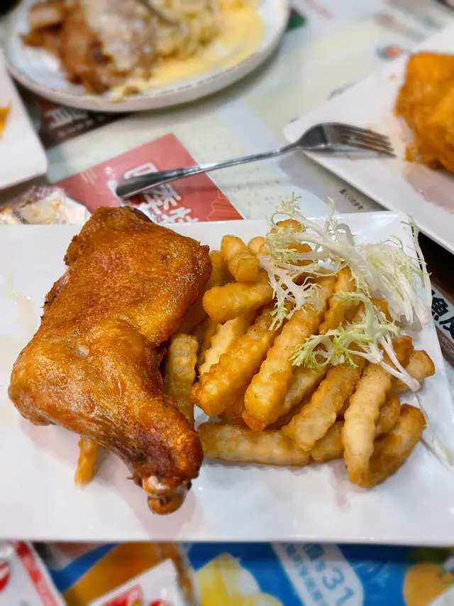 生炸雞髀配脆炸薯條