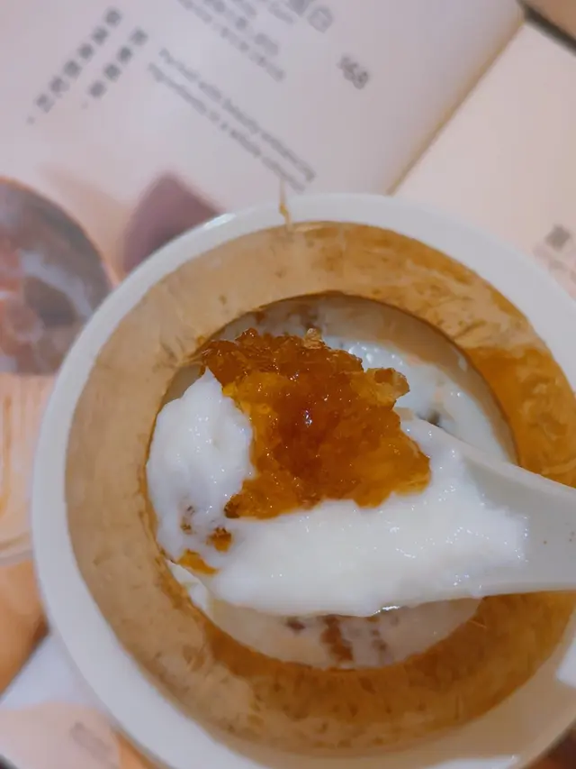 椰皇桃膠燉蛋白