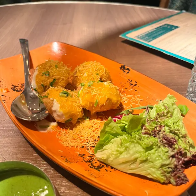  Avocado Mango Dahi Poori (4 pcs) 牛油果芒果伴脆麵餅 