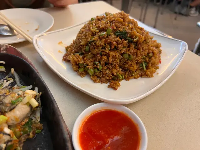 香葉肉碎炒飯