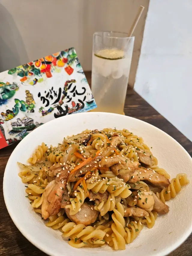 香草雞肉螺絲粉