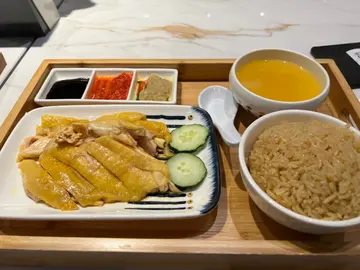 海南鸡饭，喇沙米线