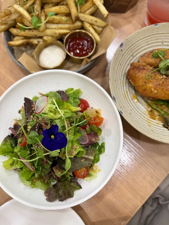 低溫慢煮牛腹肉泰式沙律