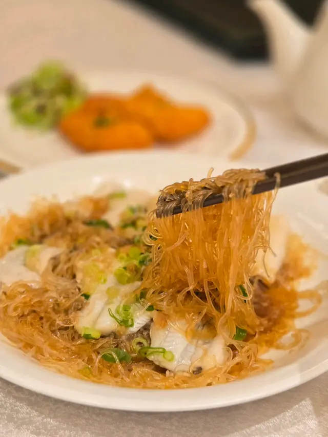 蒜蓉粉絲蒸九肚魚