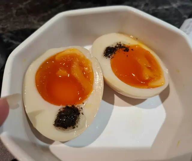 黑松露溏心蛋