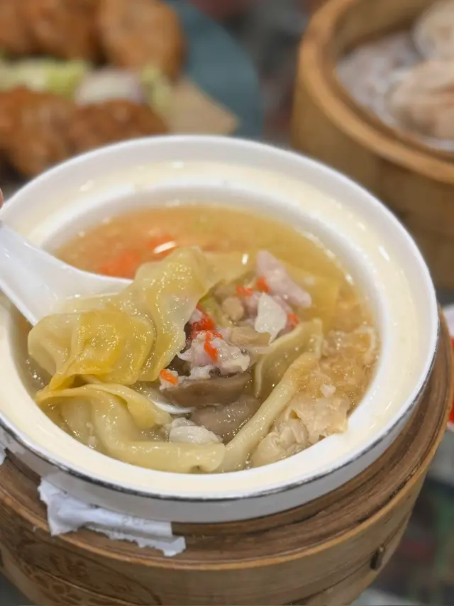 花膠魚翅灌湯餃