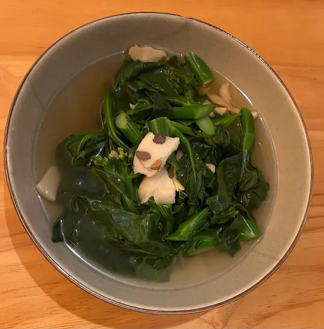 芥蘭浸泰皇椰青湯