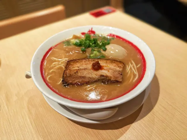 炙燒豚肉味玉拉麵