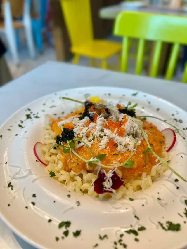 金沙蟹黃蟹肉QQ捲捲意粉