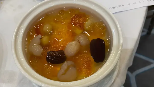 桃膠燉紅蓮