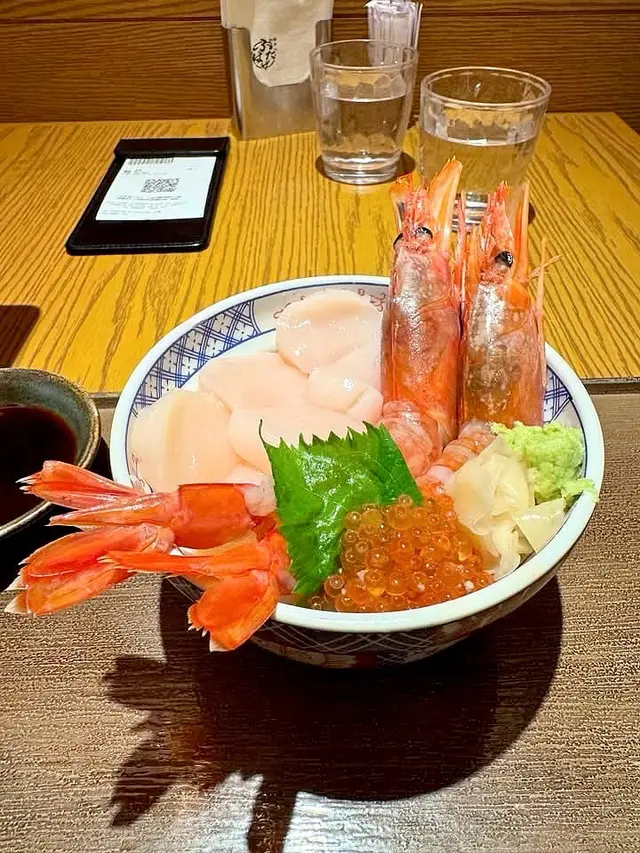 北海道帆立貝大赤蝦丼定食