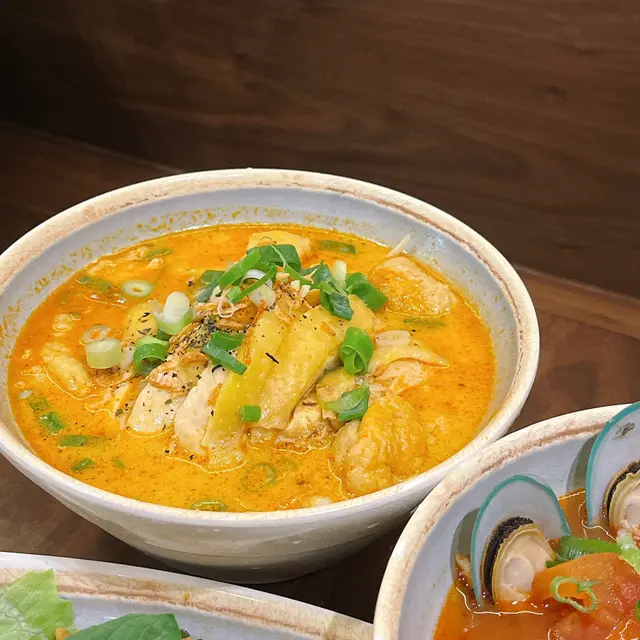 馬拉椰香雞湯金邊粉