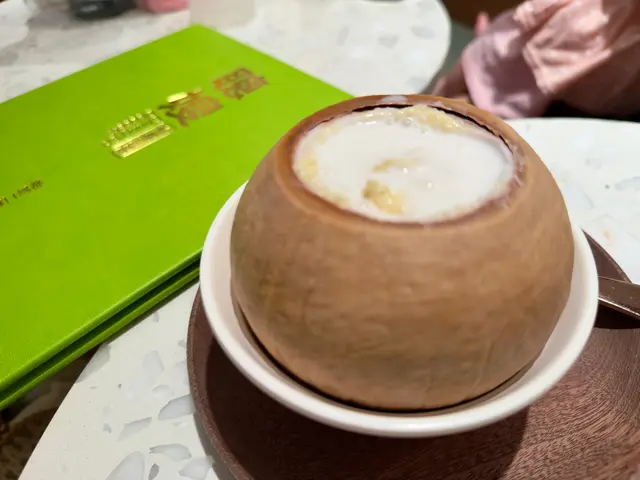 東椰皇榴槤燉雙皮奶