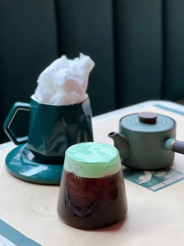 班蘭奶蓋咖啡(冰)