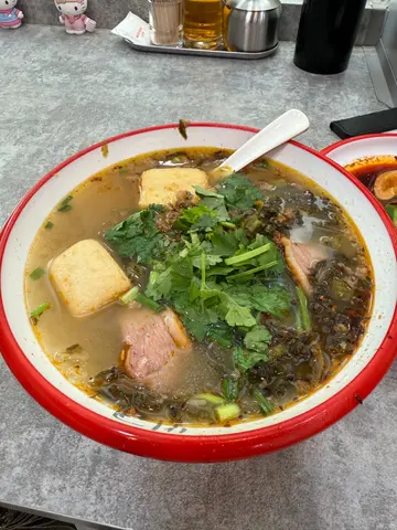 有湯酸辣炸醬紅薯粉條+芝士魚豆腐+煙鴨胸