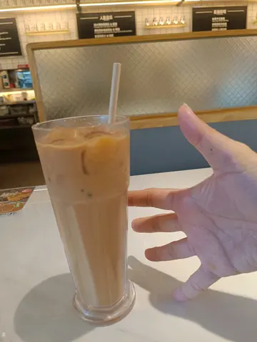 手掌咁大杯冻奶茶