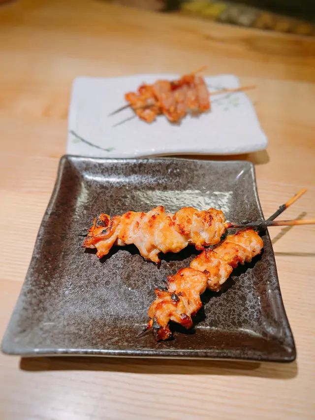 惹味燒雞腳筋、汁燒雞爽肉