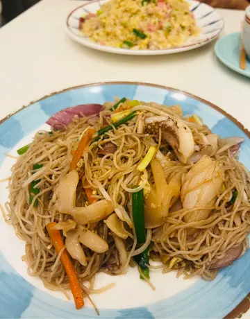 虾酱鲜鱿炒米、杨州炒饭