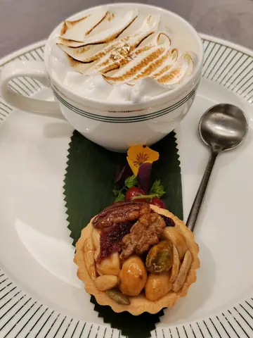 泡沫蛋白杏仁茶