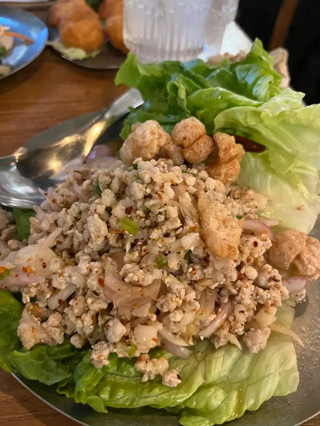 泰式豬肉生菜包