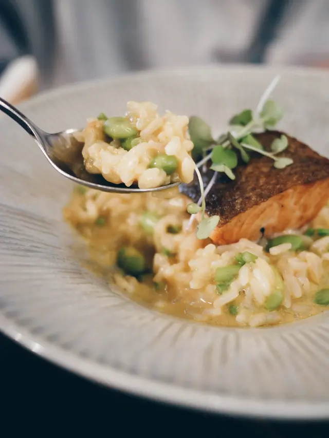 香煎三文魚柳伴意大利飯