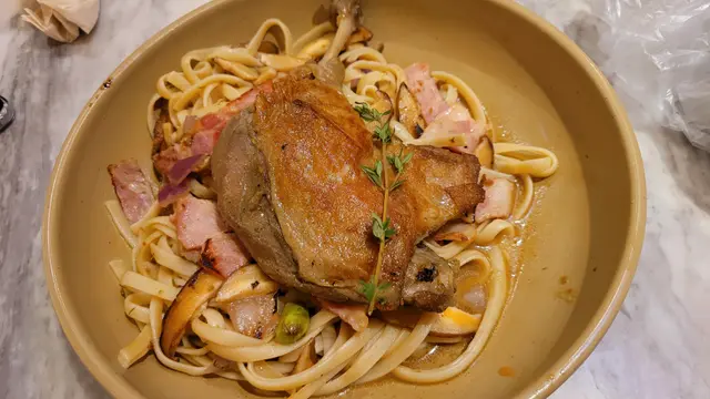 法式油封鴨髀黑松露扁意粉