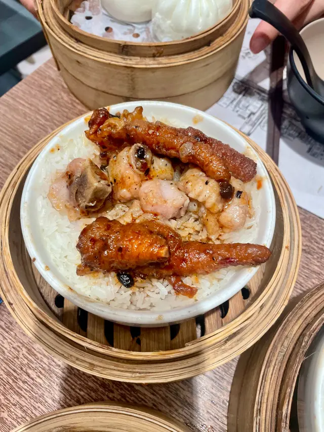 鳳爪排骨飯