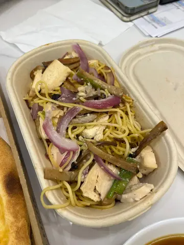 橄榄油蒜香鸡肉意大利粉