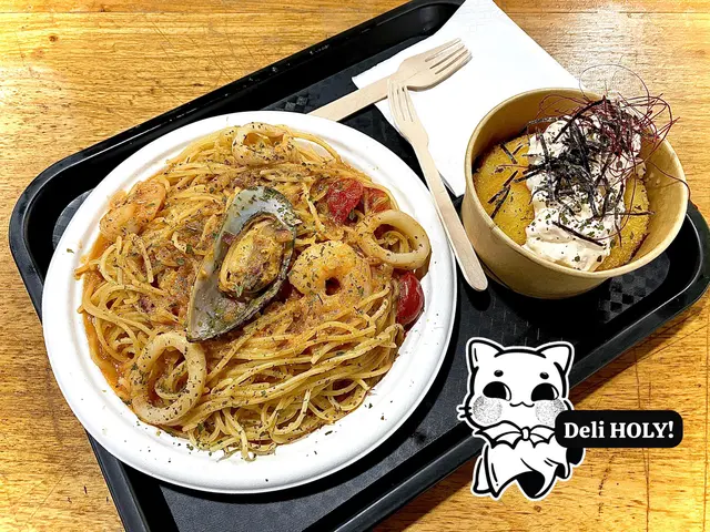 龍蝦汁海鮮天使麵 & 明太子沙律爆薯