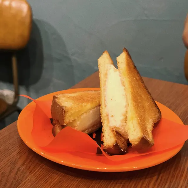 港式蜜糖多士夾雪糕