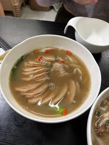 当归鸭肉银针粉