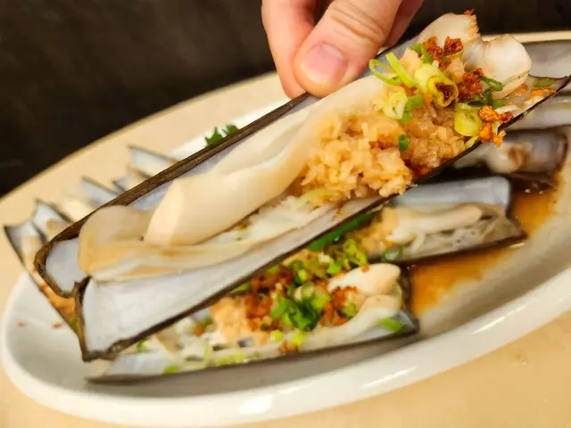 蒜蓉粉絲蒸蟶子皇