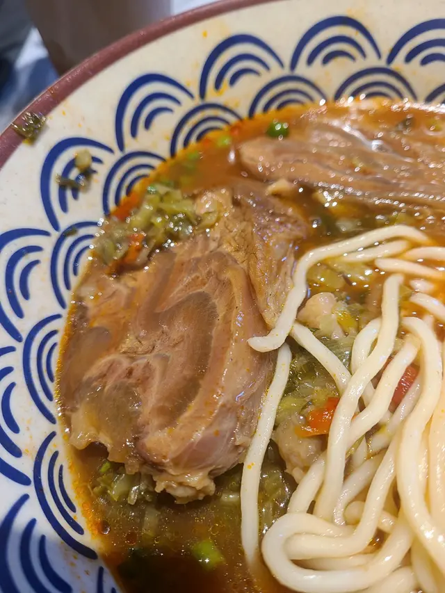 番茄牛肉牛筋麵(片切)