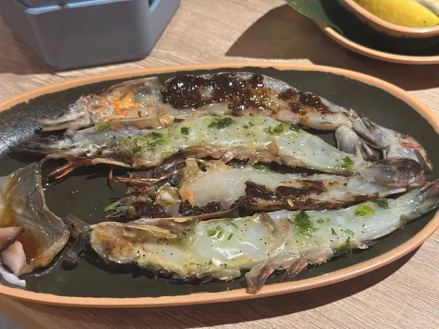 灸烤霸王蝦 (鹽蔥&黑蒜油)