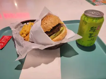 傅统芝士牛肉汉堡套餐