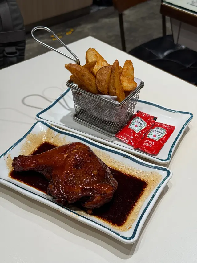 瑞士汁雞髀配薯角