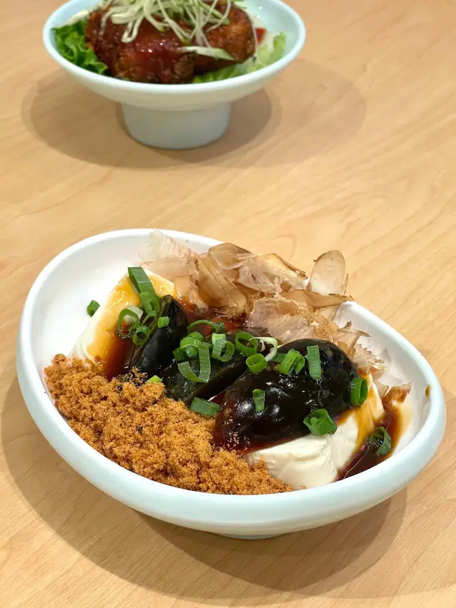 魚酥皮蛋豆腐