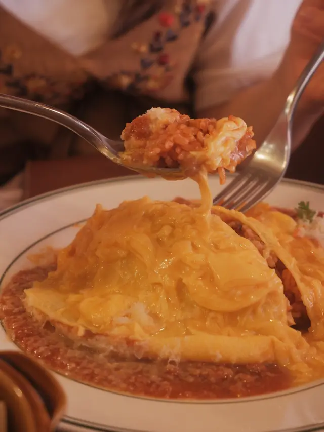 濃厚芝士肉醬蛋包飯