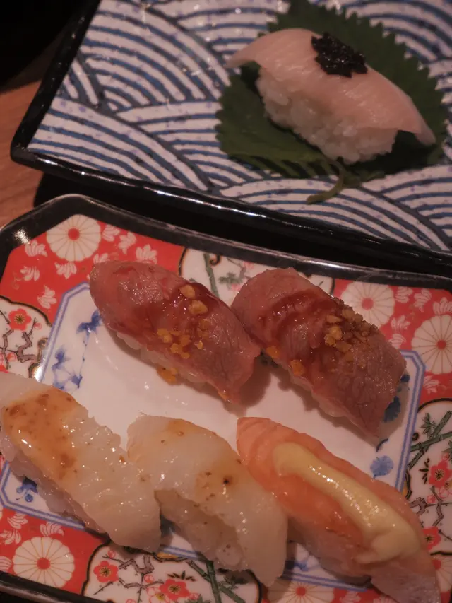 胡麻醬燒左口魚邊壽司