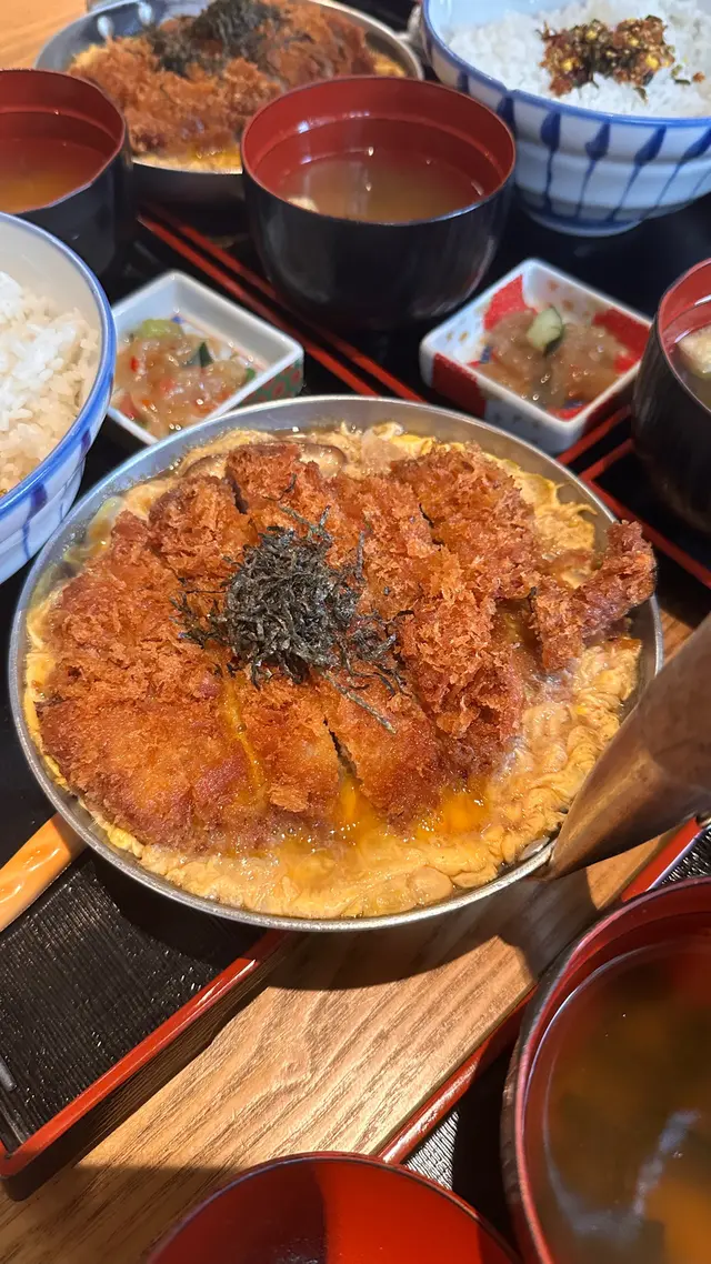 黃金黑豚豬扒pan丼