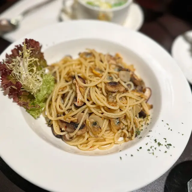 香辣蒜片蜆肉橄欖油意粉