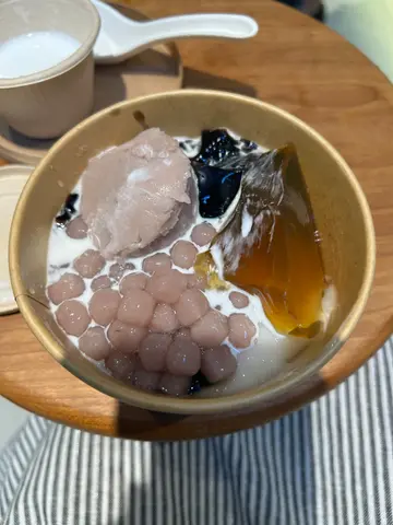 米麻糬芋泥仙草杯+芋圆+绿茶冻