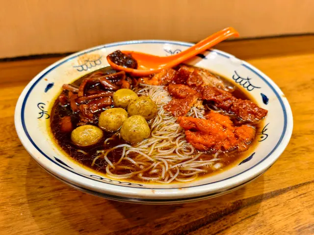 三餸車仔麵